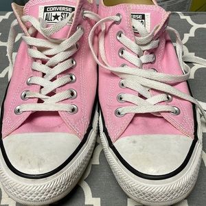 Unisex Low Top Chuck Taylor Converse Pink Men’s size 9 Women’s size 11